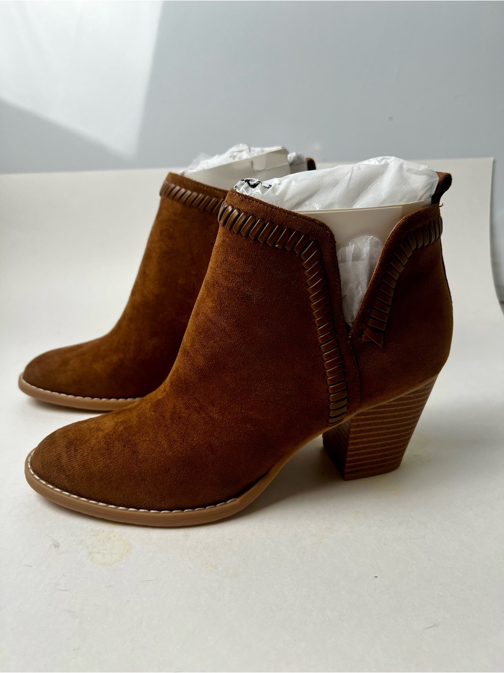 DV by Dolce Vita Brown Faux Suede Ankle Booties Woven Trim 7.5